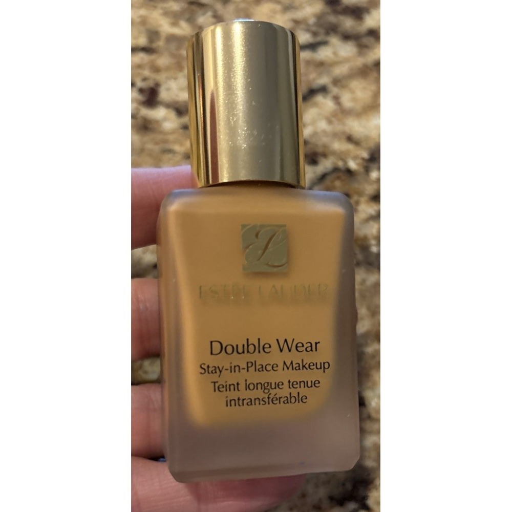Estee Lauder Double Wear‎ Stay-in-Place Foundation - 1 fl. oz. 4W4 Hazel